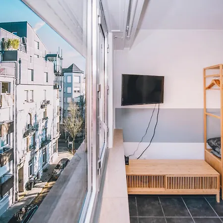 Modern Lux Center Apartment *