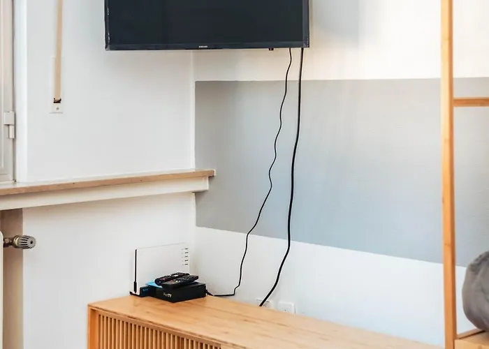 Modern Lux Center 公寓